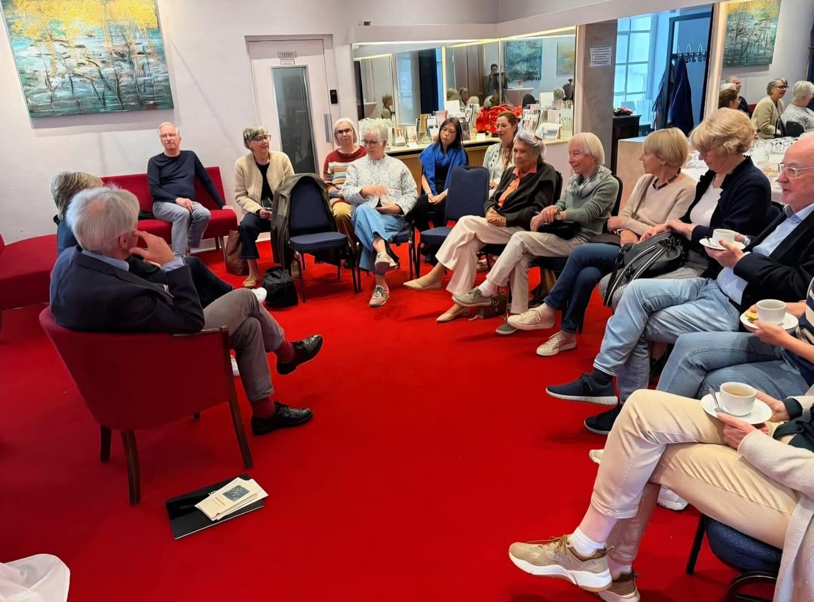 Foto: Künstlergespräch mit Ines Pröve und Michael Zeller zu „Farbe und Haiku“