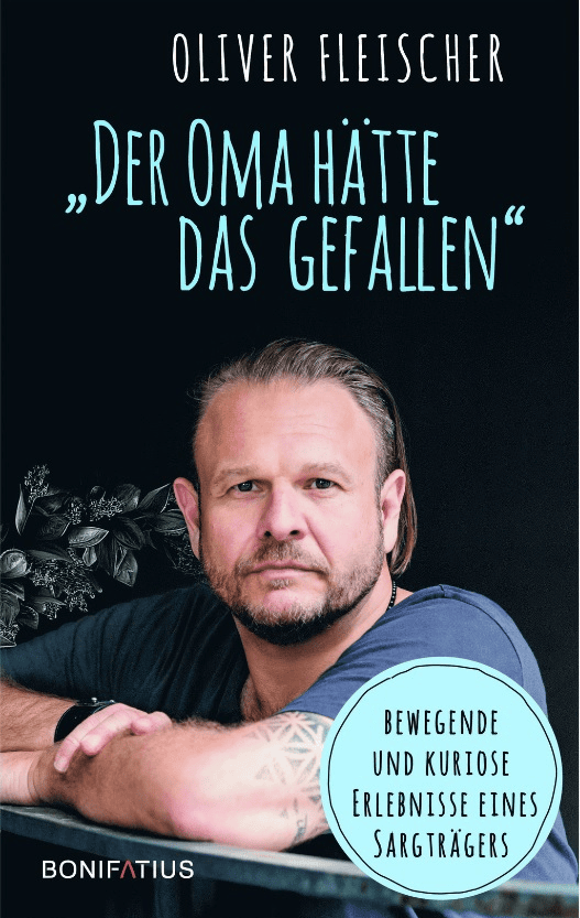 Lesung Schauspieler Oliver Fleischer Buch der Oma hätte das gefallen Erlebnisse eines Sarftragers in der Concordia Wuppertal
